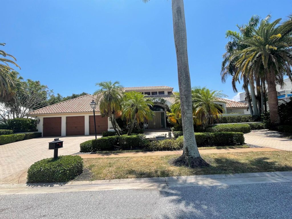 Photo of 7146 Ayrshire Lane, Boca Raton, FL 33496 (MLS # R10989914)