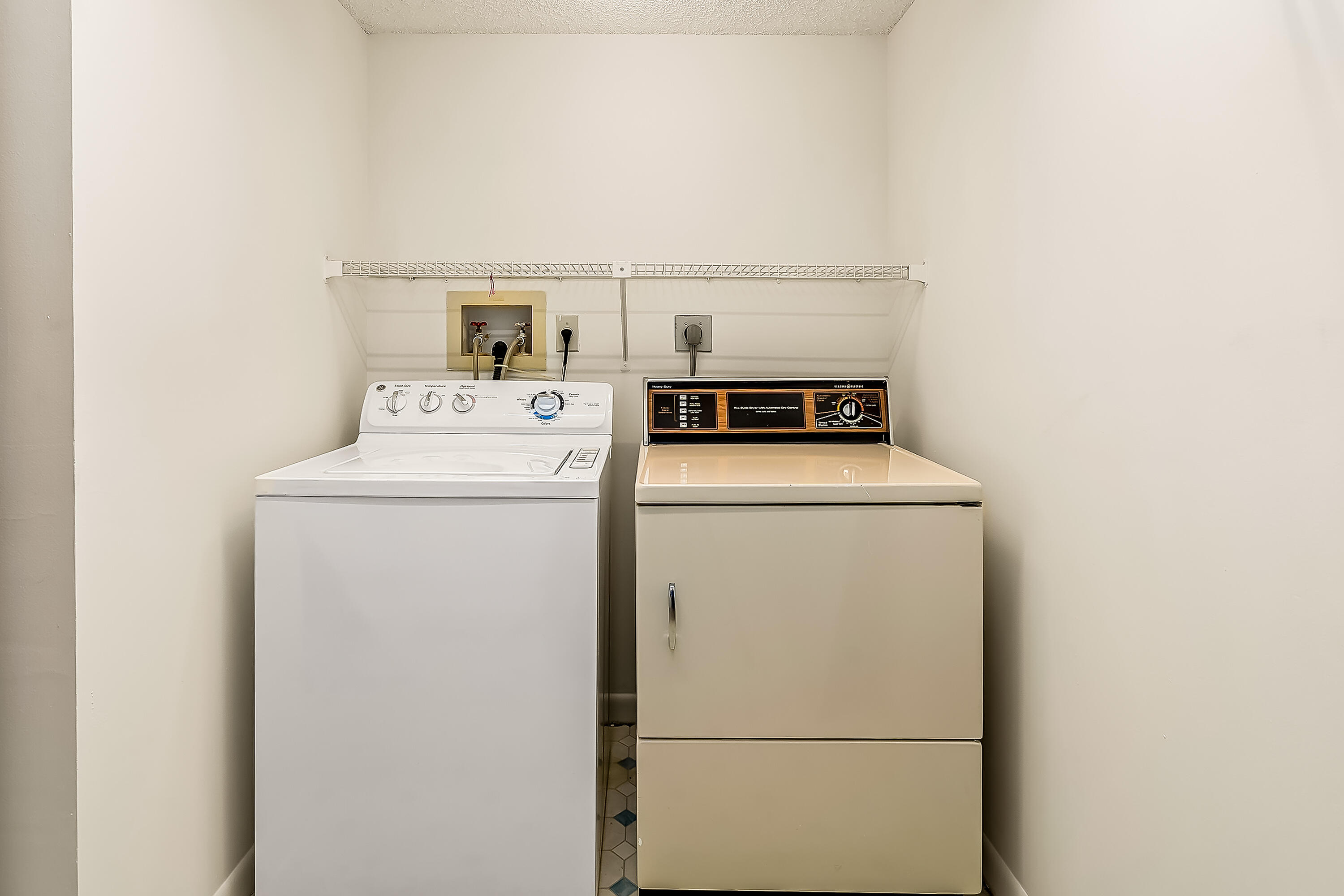 DORADO AT HAMPTONS WEST - Residential