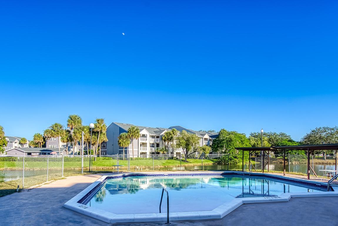 DORADO AT HAMPTONS WEST - Residential