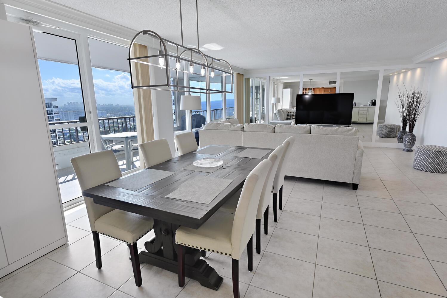 PLAZA SOUTH - Residential Lease