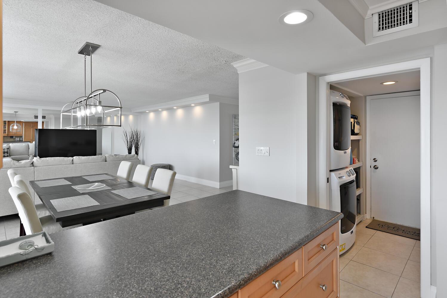 PLAZA SOUTH - Residential Lease