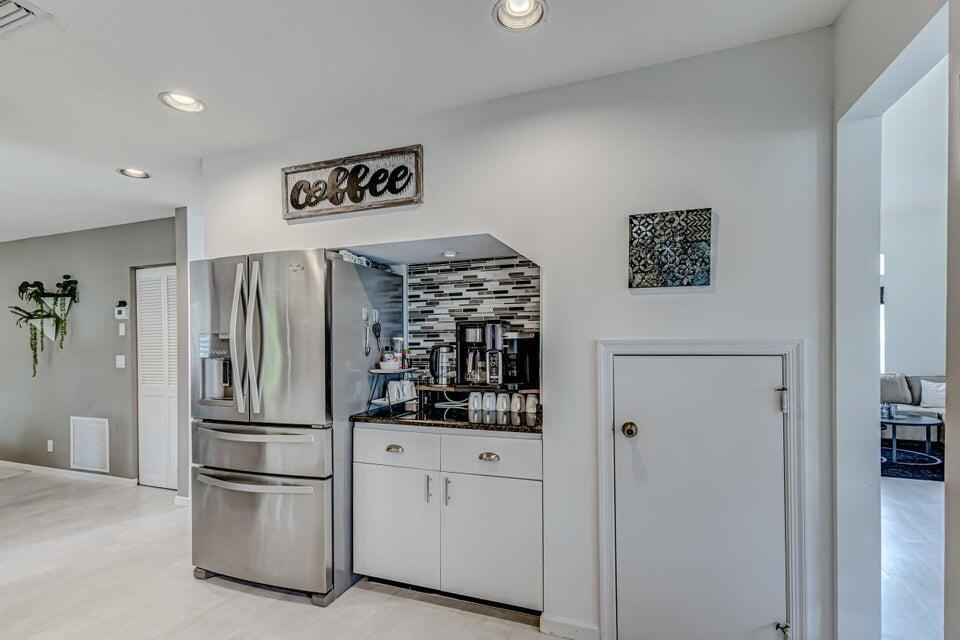 NORTH PASSAGE - Residential Lease