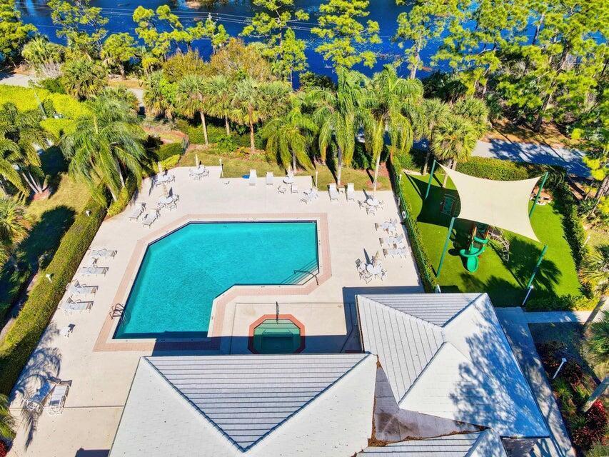 NORTH PASSAGE - Residential Lease