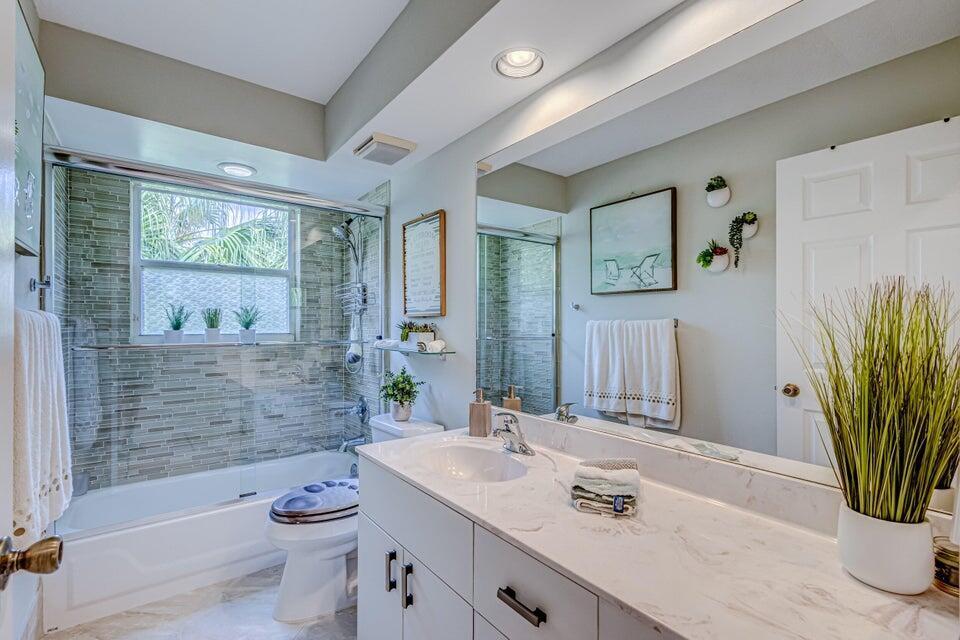 NORTH PASSAGE - Residential Lease