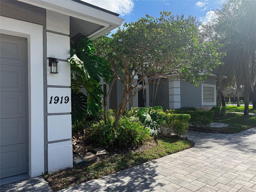 Photo of 1919 S Club Drive, Wellington, FL 33414 (MLS # F10544759)