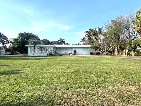 A home in Pahokee