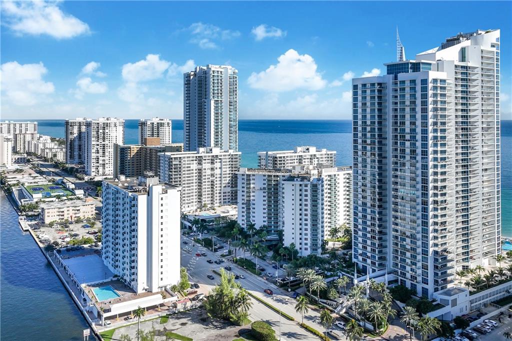 OCEAN PALMS - Residential