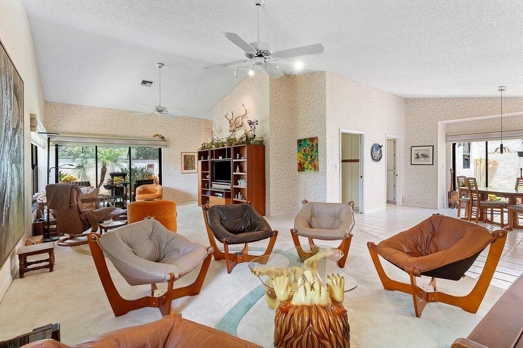 Photo of 21300 Placida Terrace, Boca Raton, FL 33433 (MLS # R11091680)