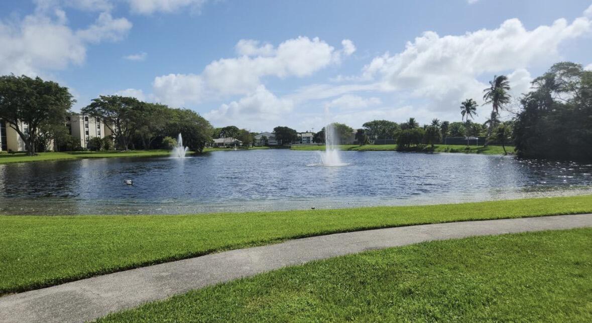 LAKESIDE CONDO - Residential