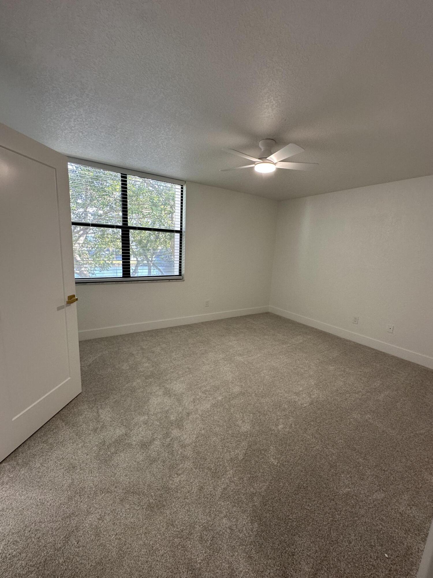 LAKESIDE CONDO - Residential