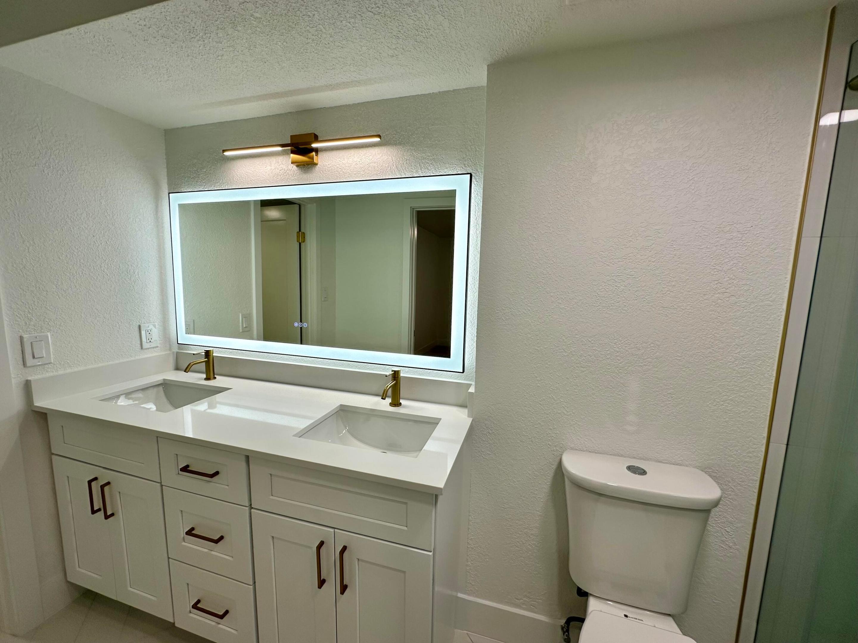 LAKESIDE CONDO - Residential