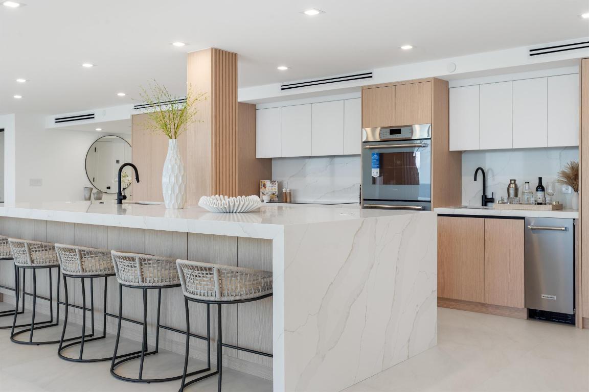 MARBELLA CONDO - Residential