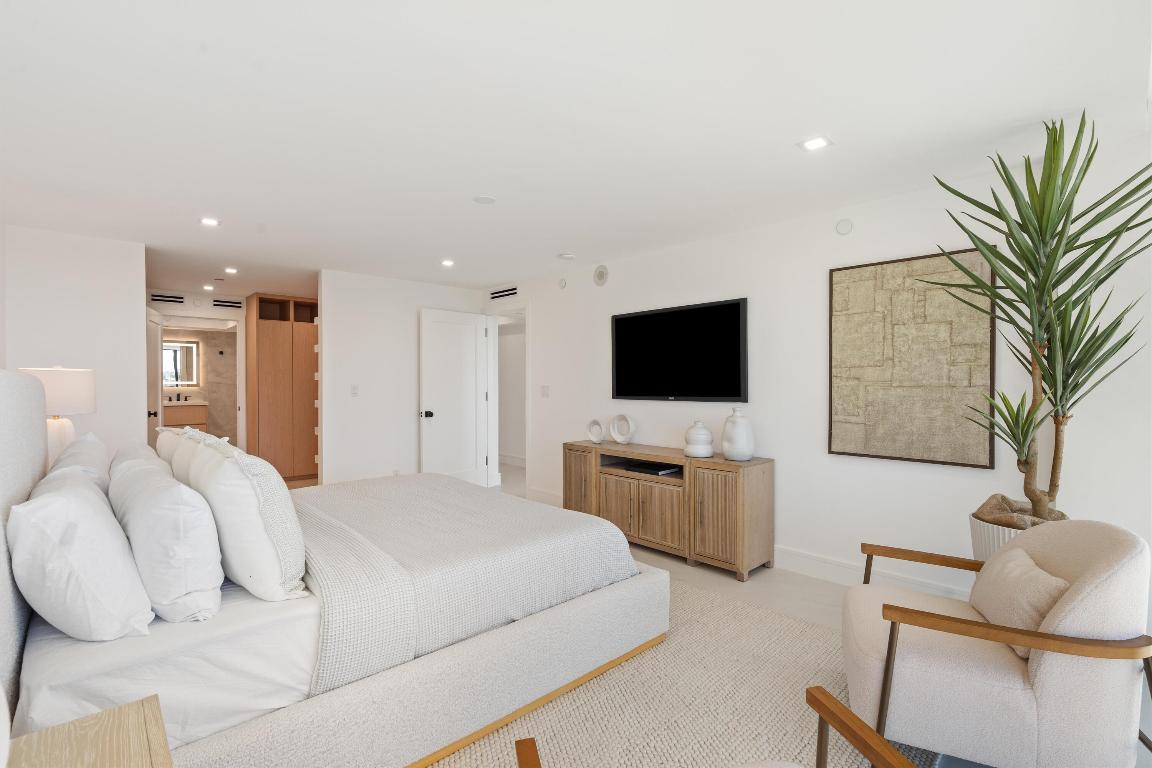 MARBELLA CONDO - Residential