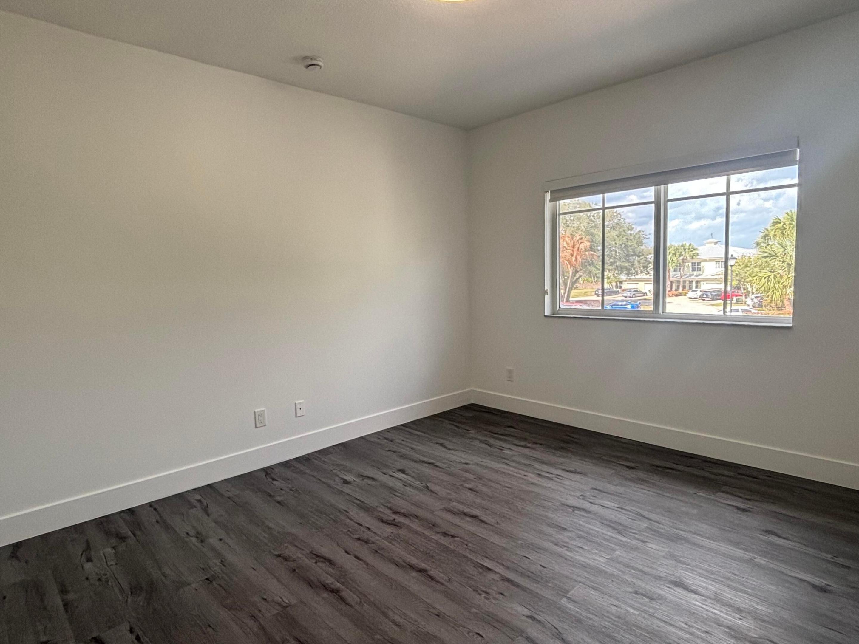 RIVER OAKS - Residential Lease