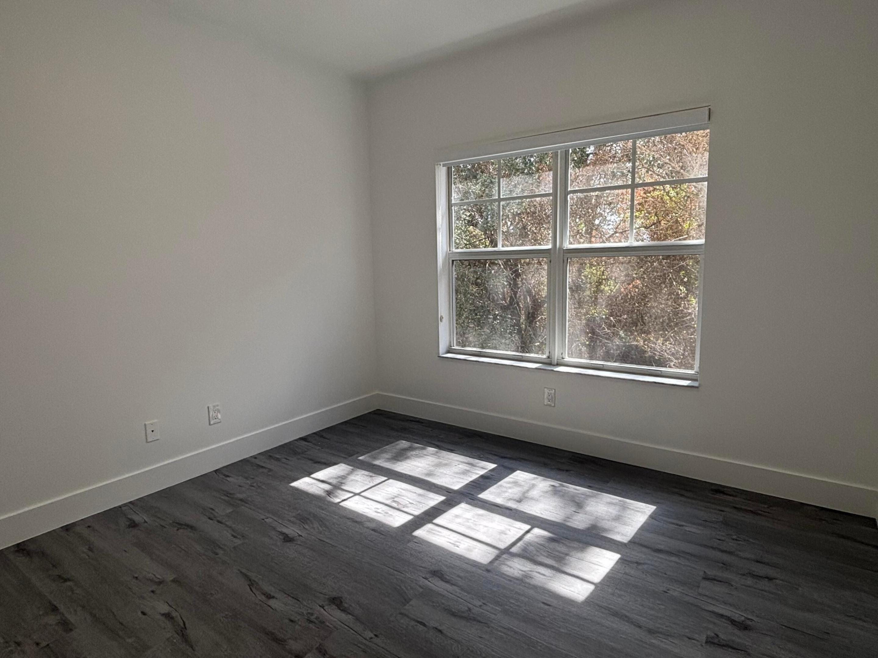 RIVER OAKS - Residential Lease