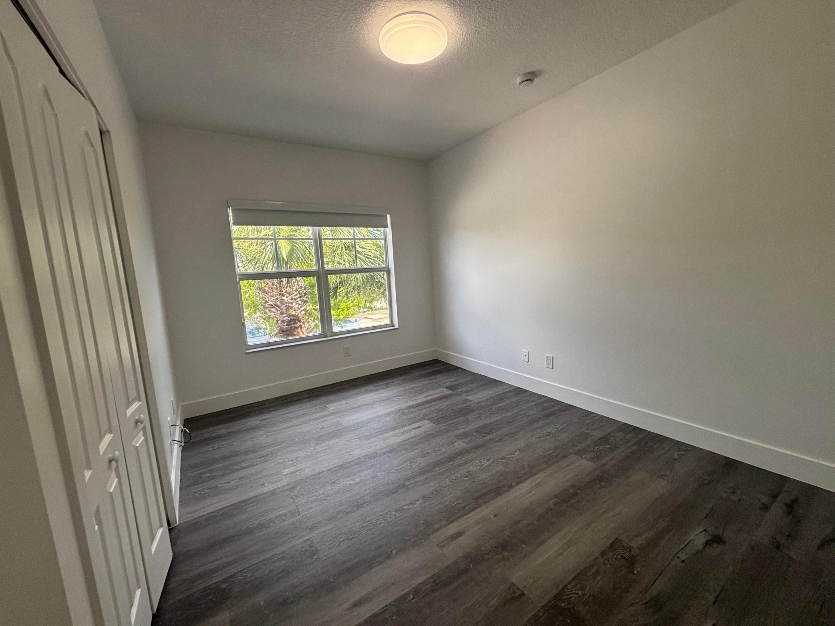 RIVER OAKS - Residential Lease