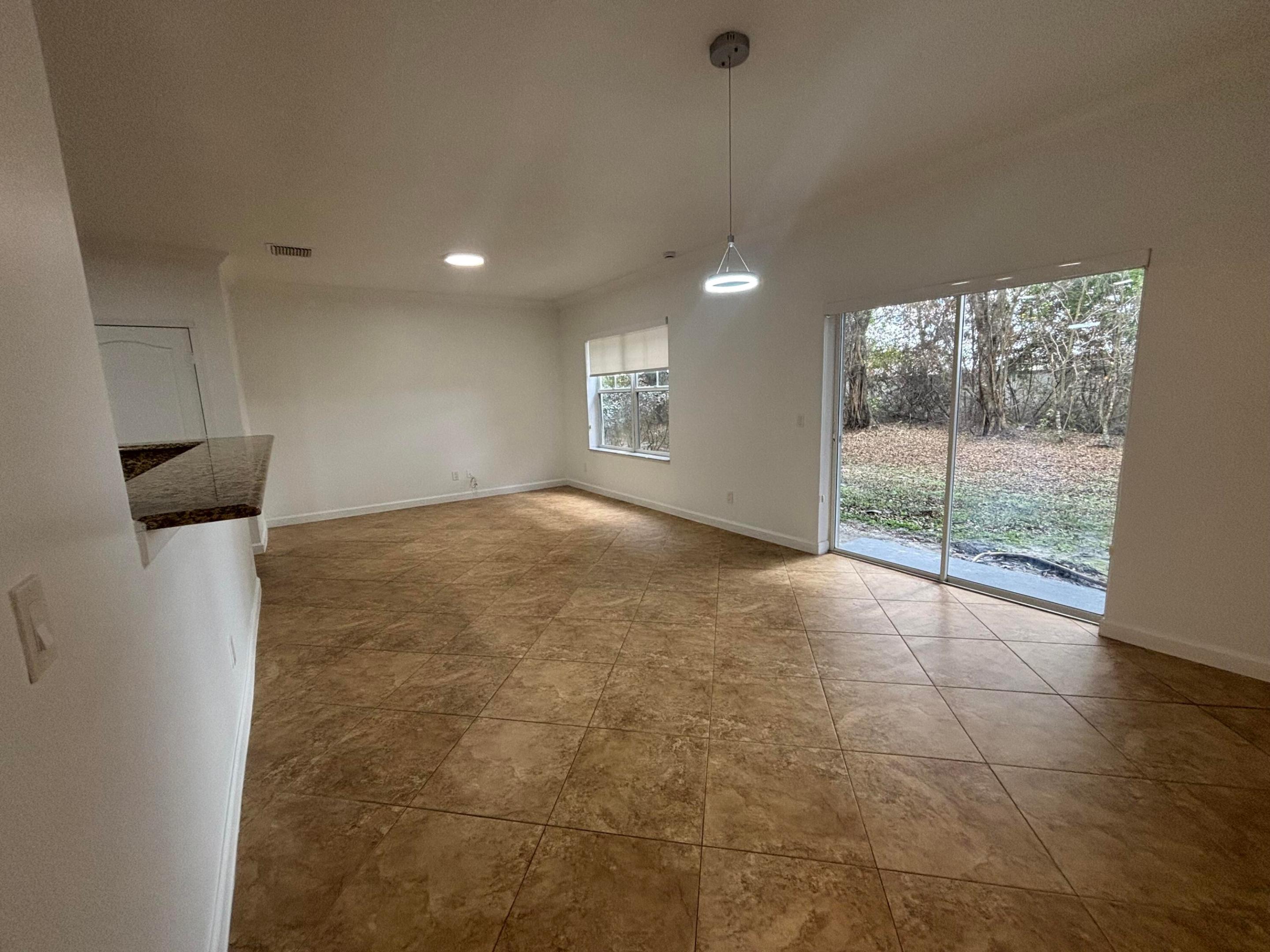 RIVER OAKS - Residential Lease