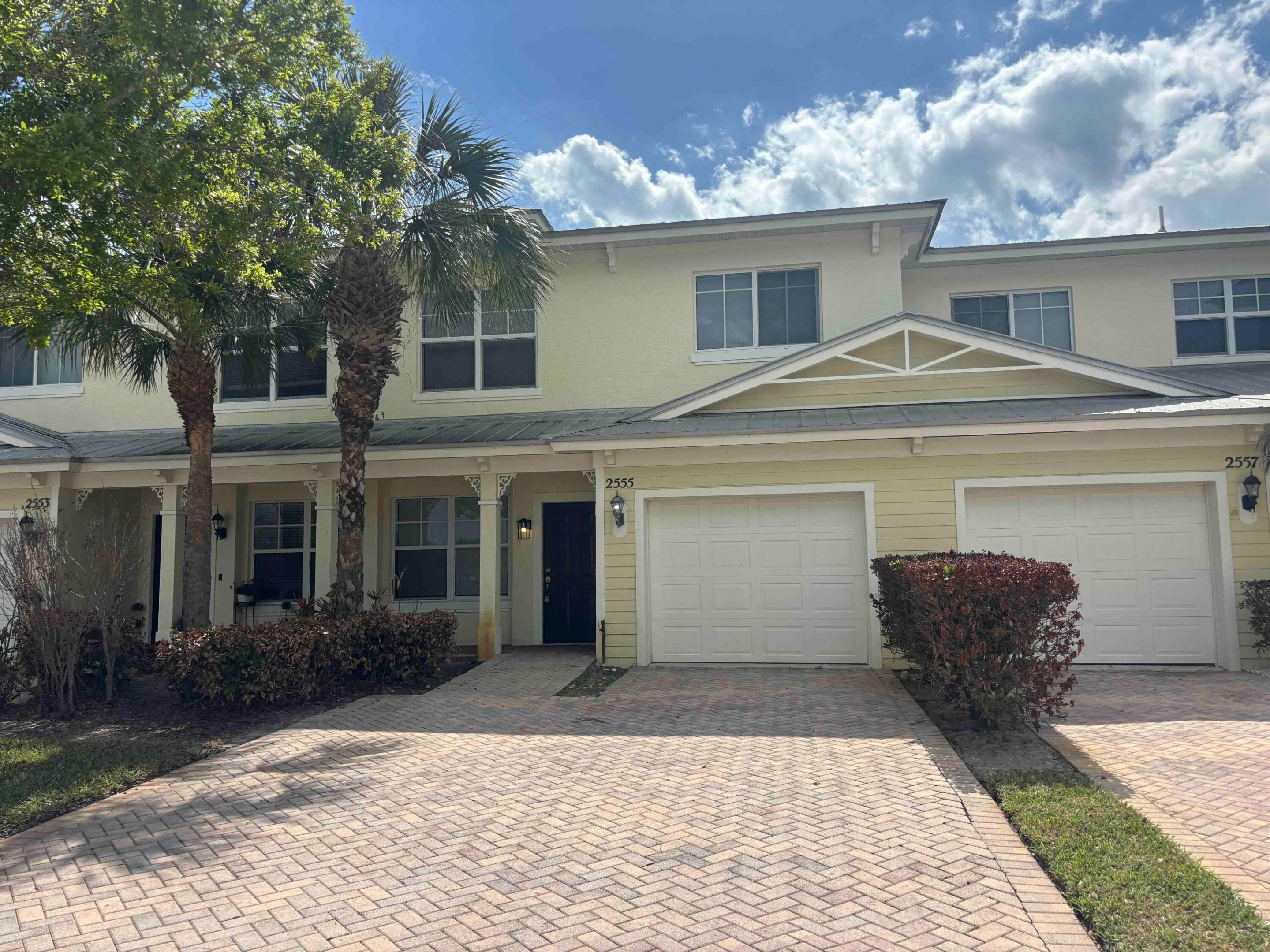 RIVER OAKS - Residential Lease