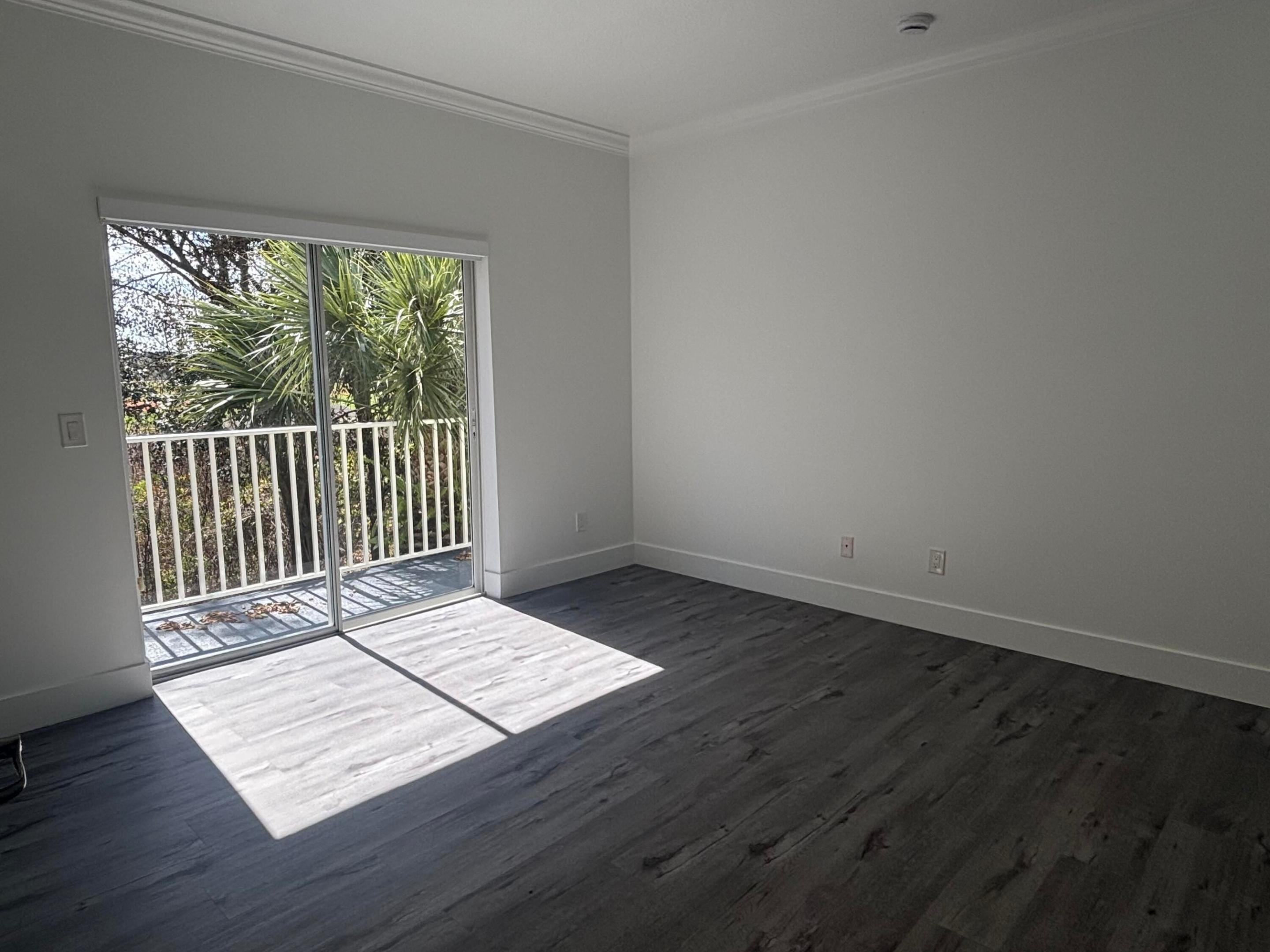 RIVER OAKS - Residential Lease