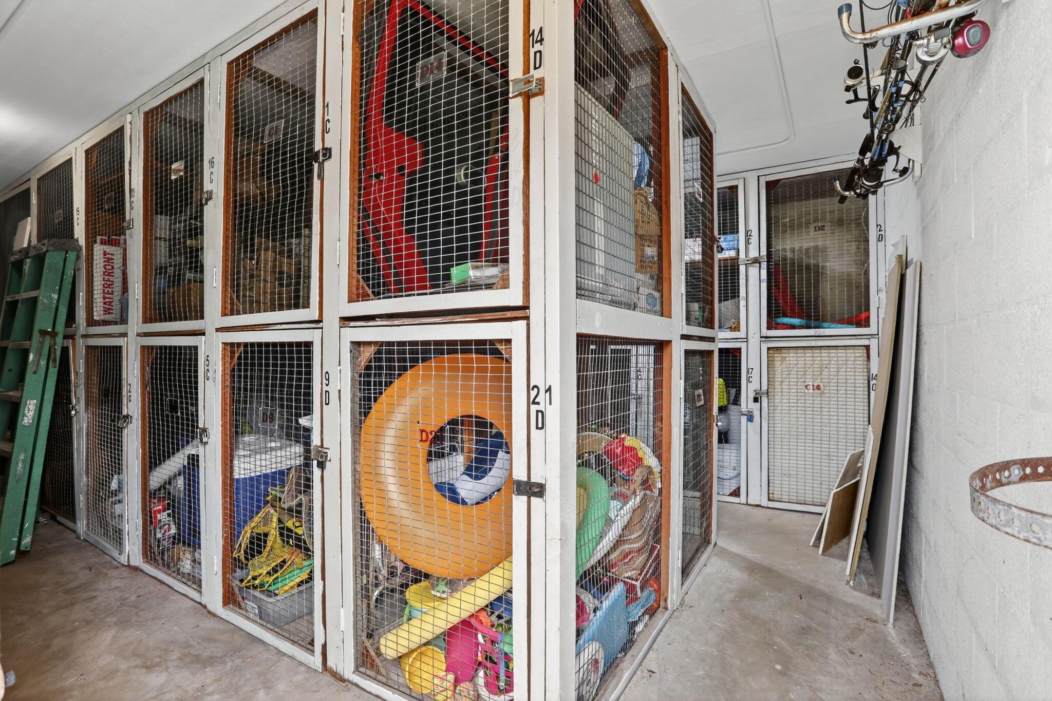 HILLSBORO MILE OCEAN APTS - Residential