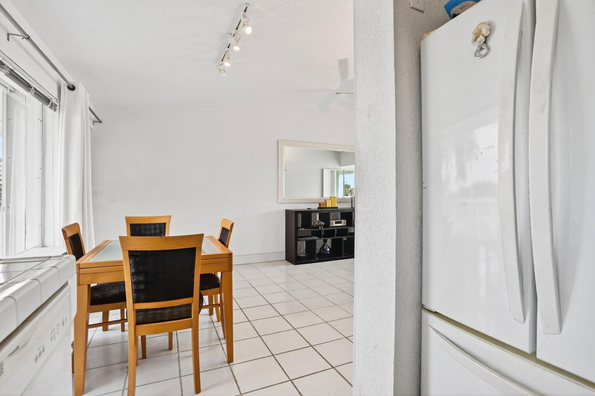 HILLSBORO MILE OCEAN APTS - Residential