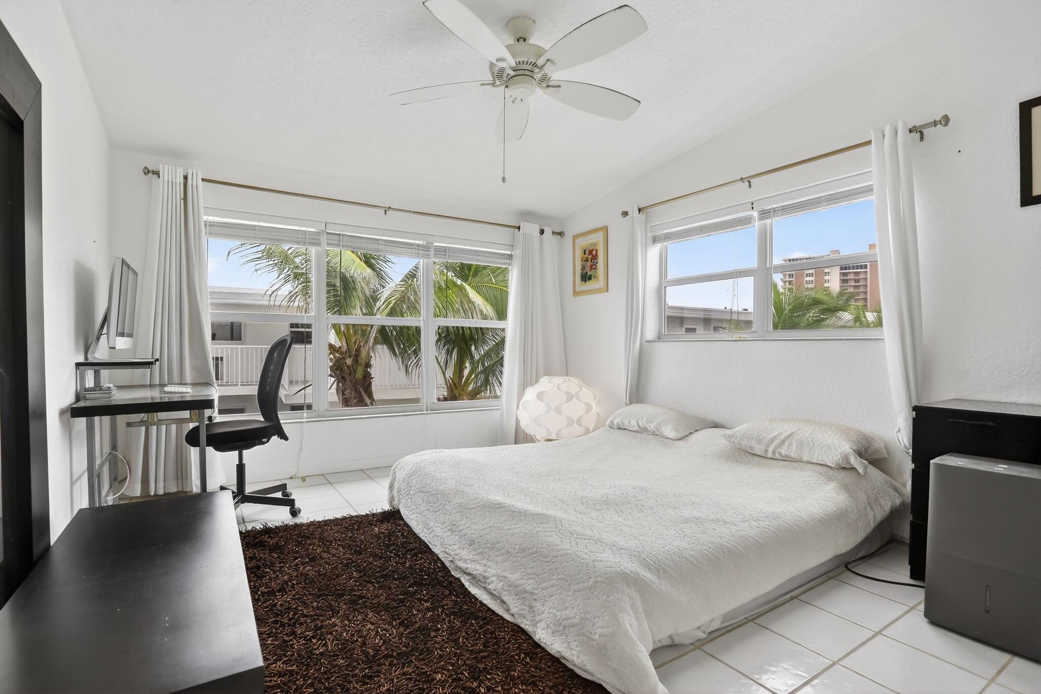 HILLSBORO MILE OCEAN APTS - Residential