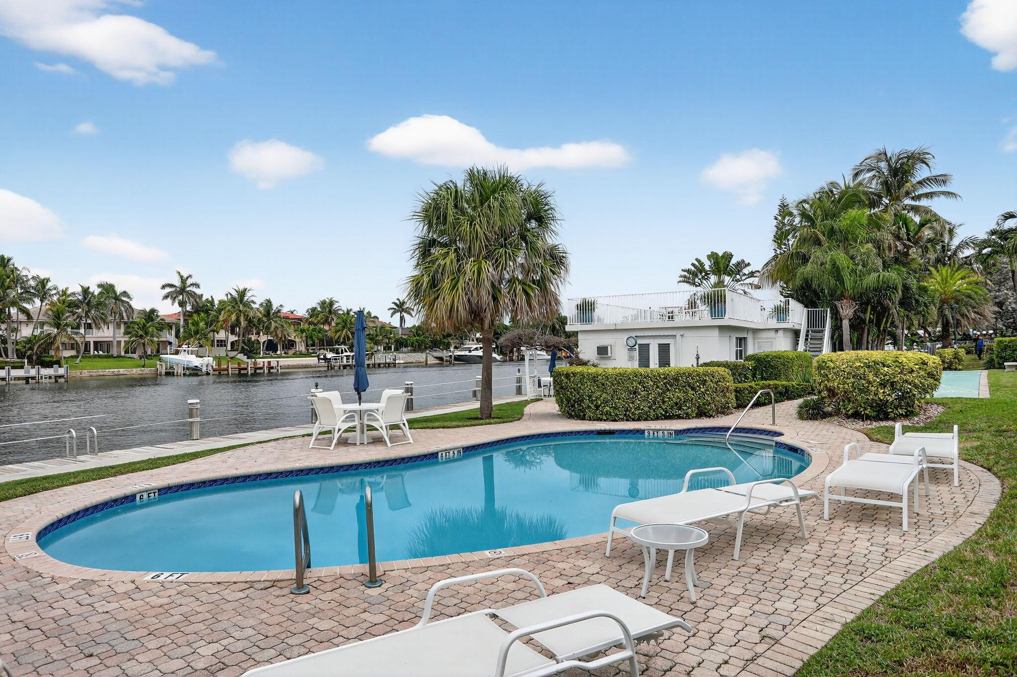 HILLSBORO MILE OCEAN APTS - Residential