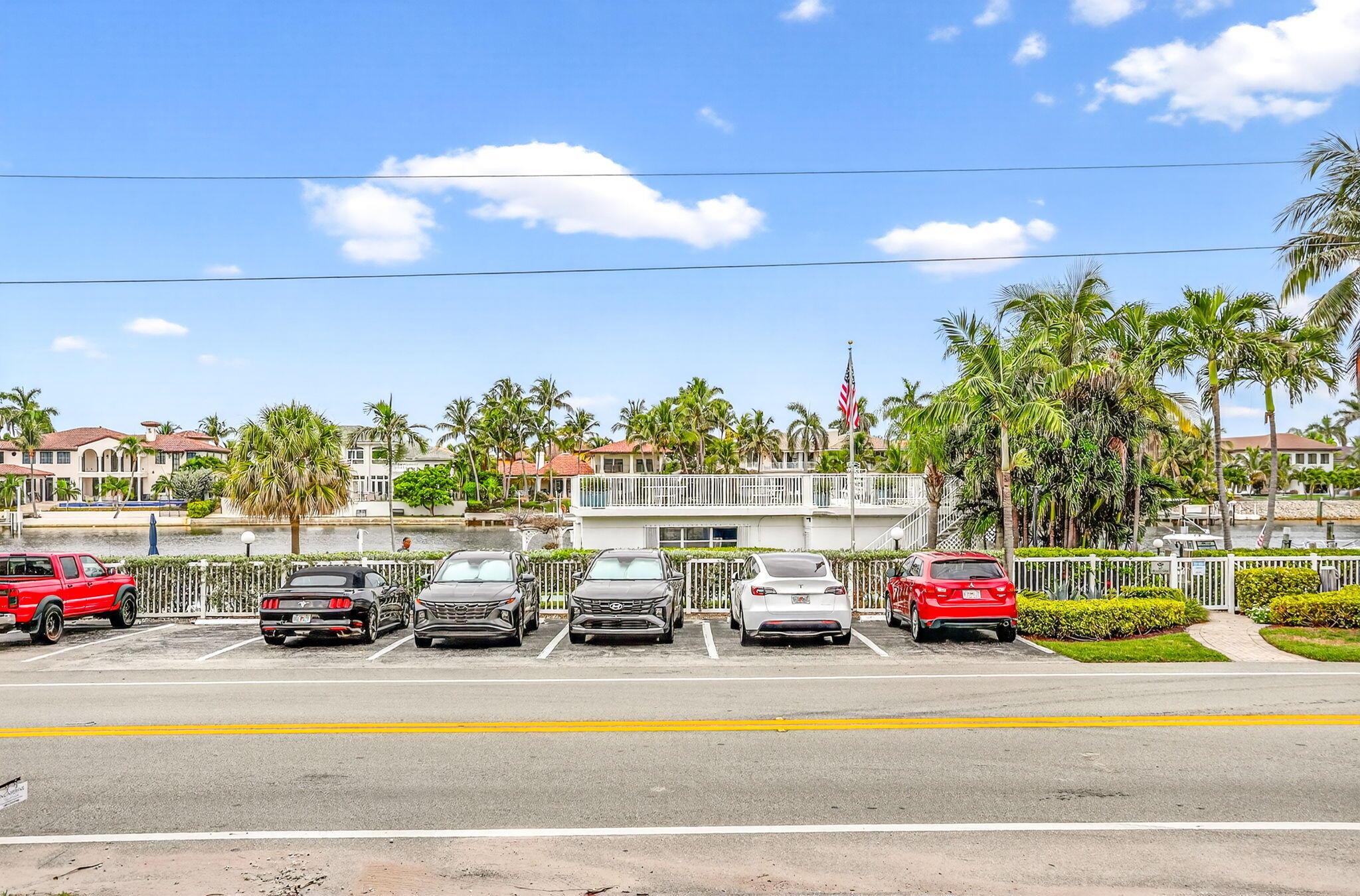 HILLSBORO MILE OCEAN APTS - Residential