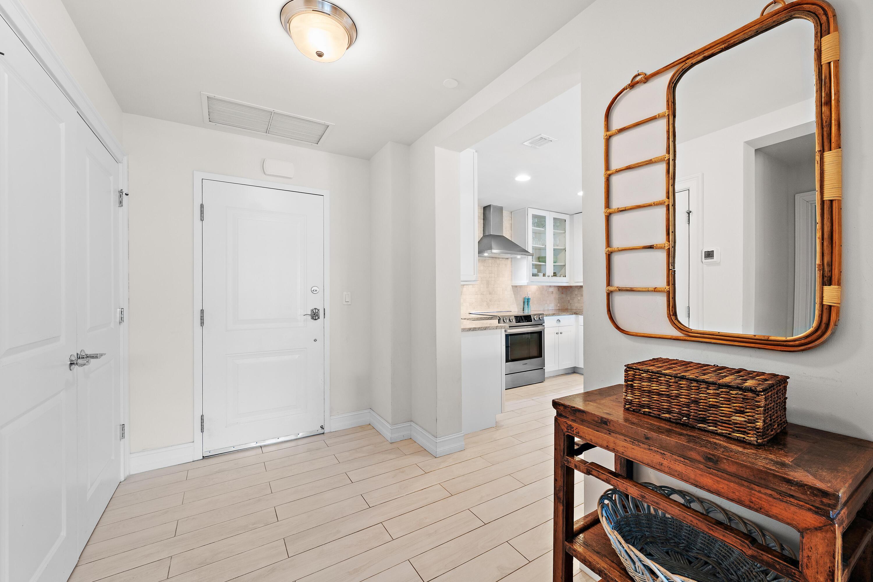 432 Bay Colony Drive N