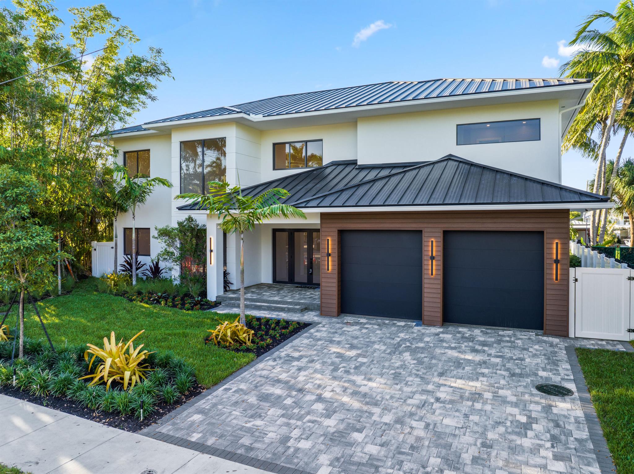 1317 Tangelo Isle