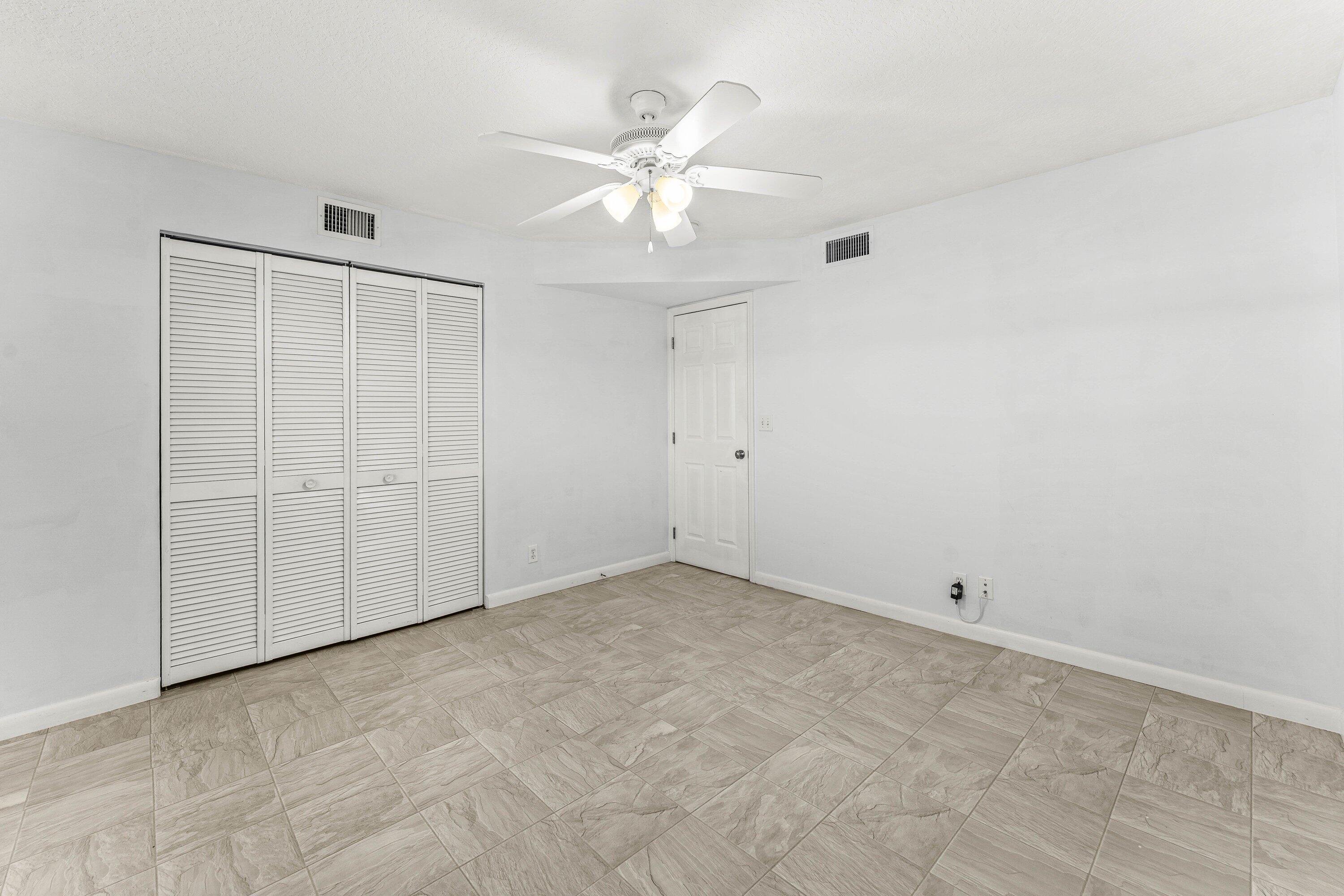 HAMPTON HOUSE CONDO - Residential