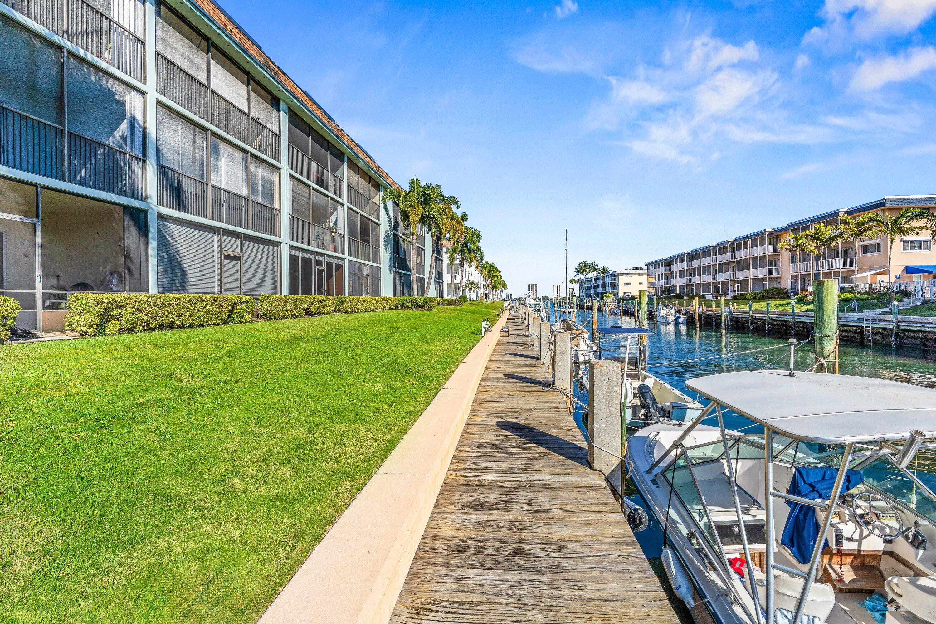 HAMPTON HOUSE CONDO - Residential