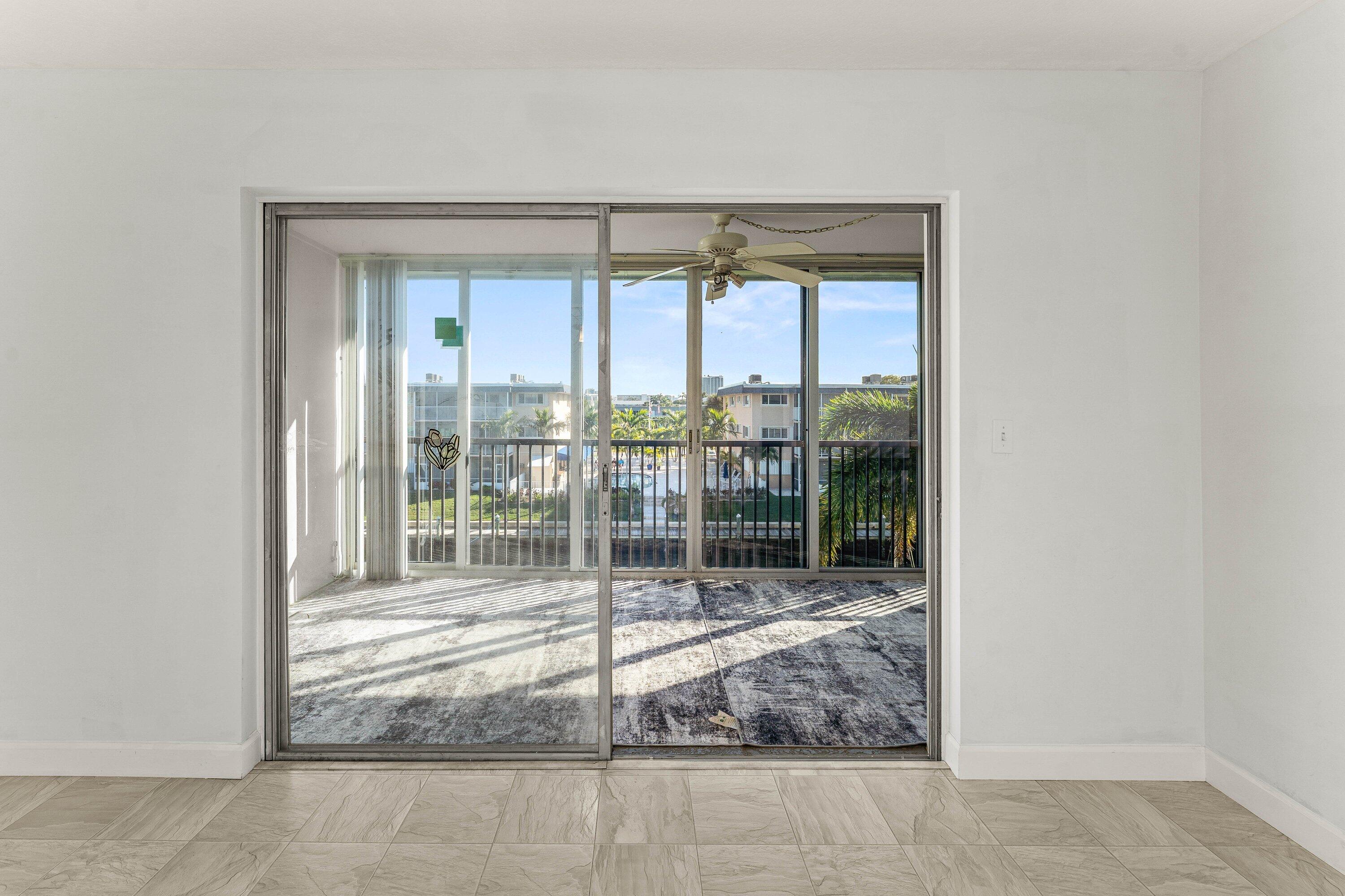 HAMPTON HOUSE CONDO - Residential