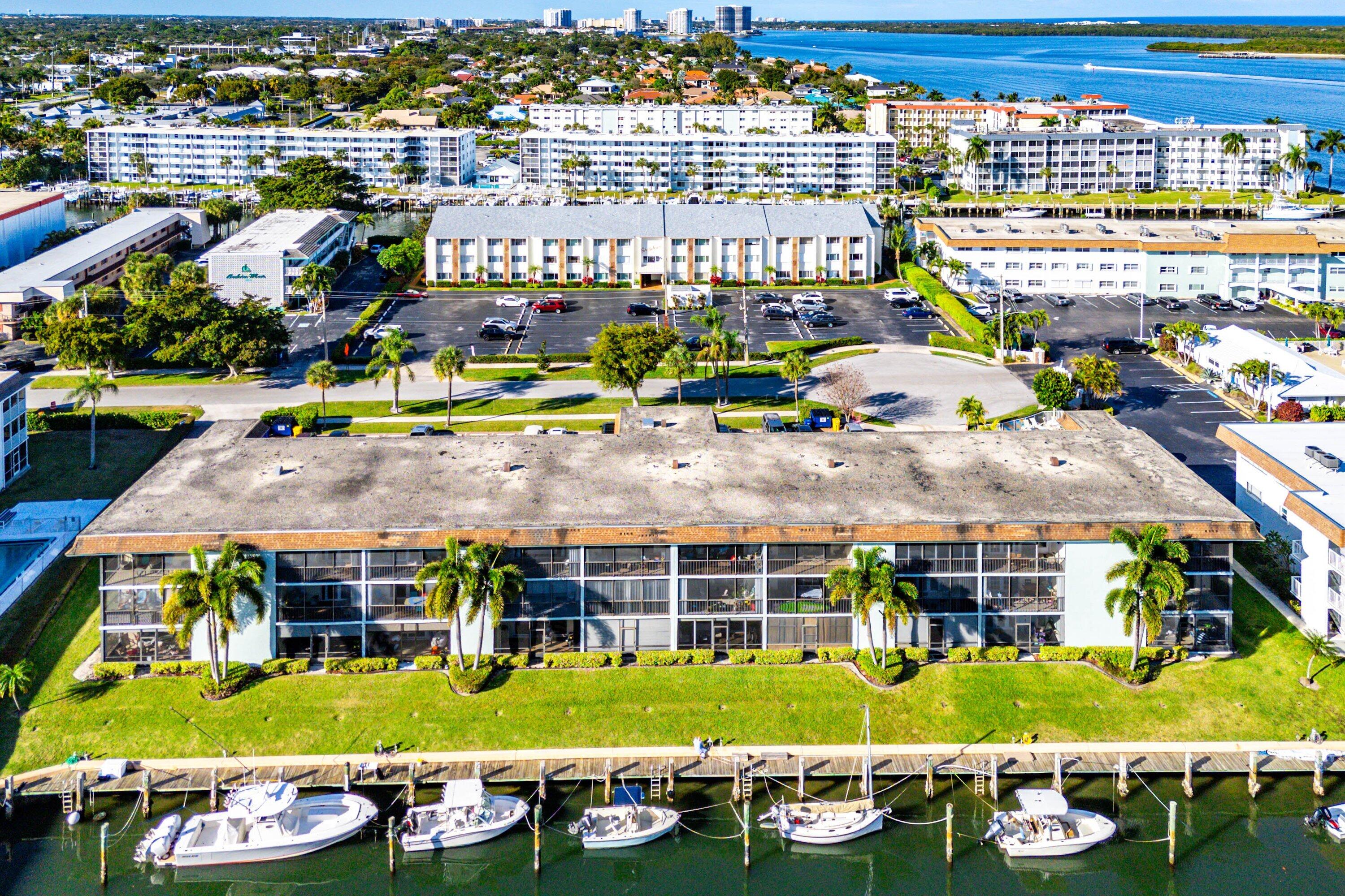 HAMPTON HOUSE CONDO - Residential