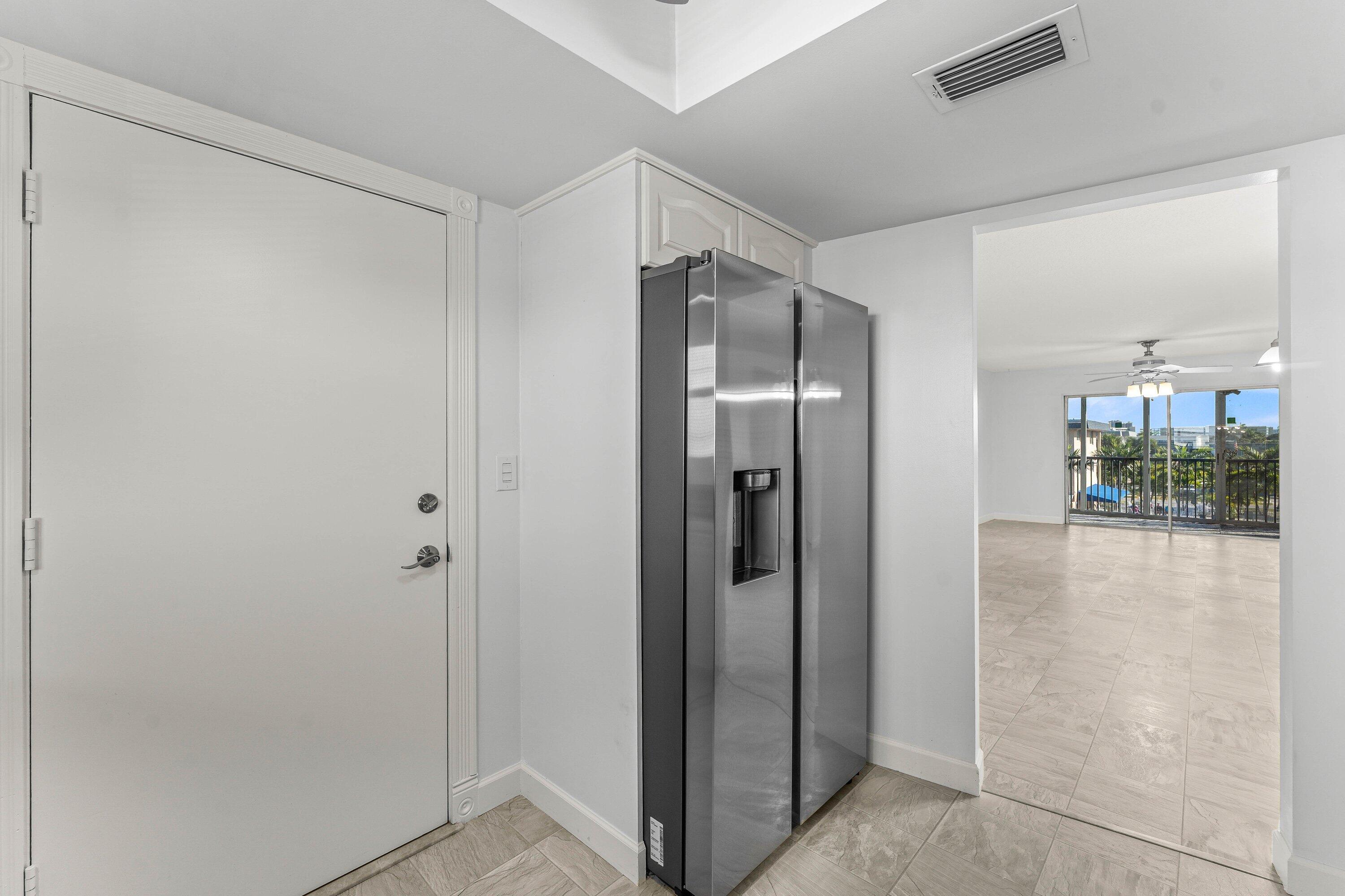 HAMPTON HOUSE CONDO - Residential