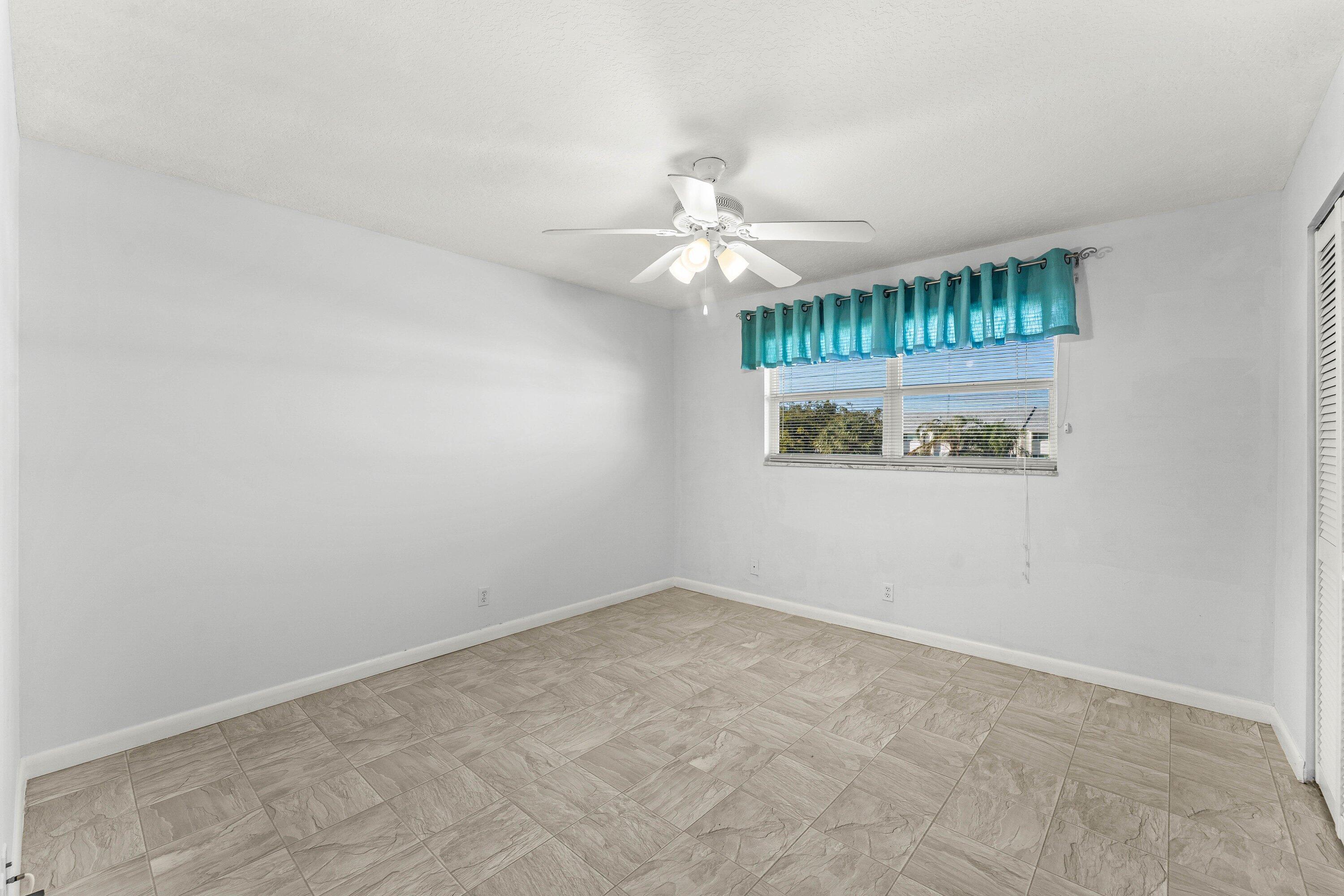 HAMPTON HOUSE CONDO - Residential