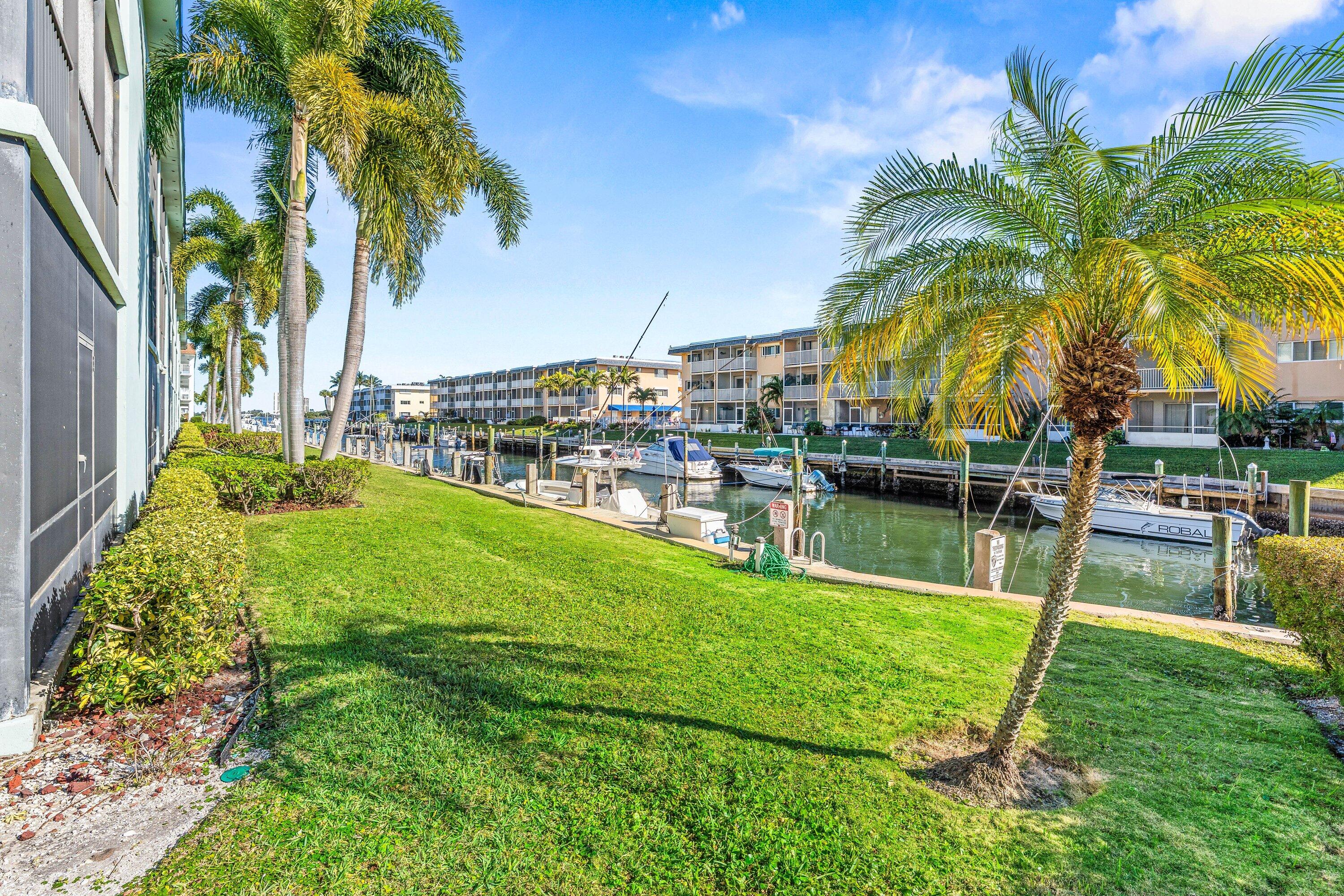 HAMPTON HOUSE CONDO - Residential