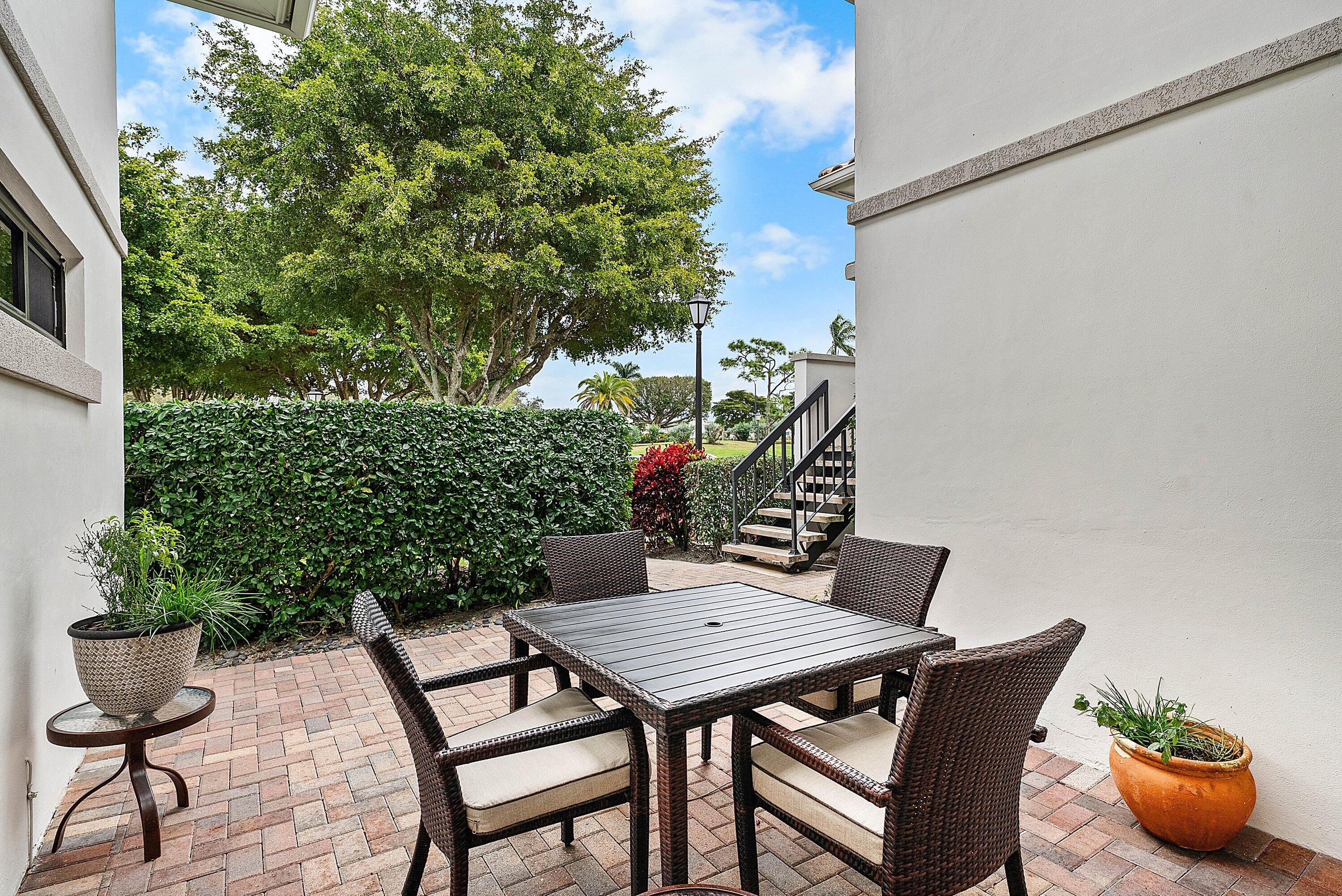 10171 Quail Covey Road Hibiscus N