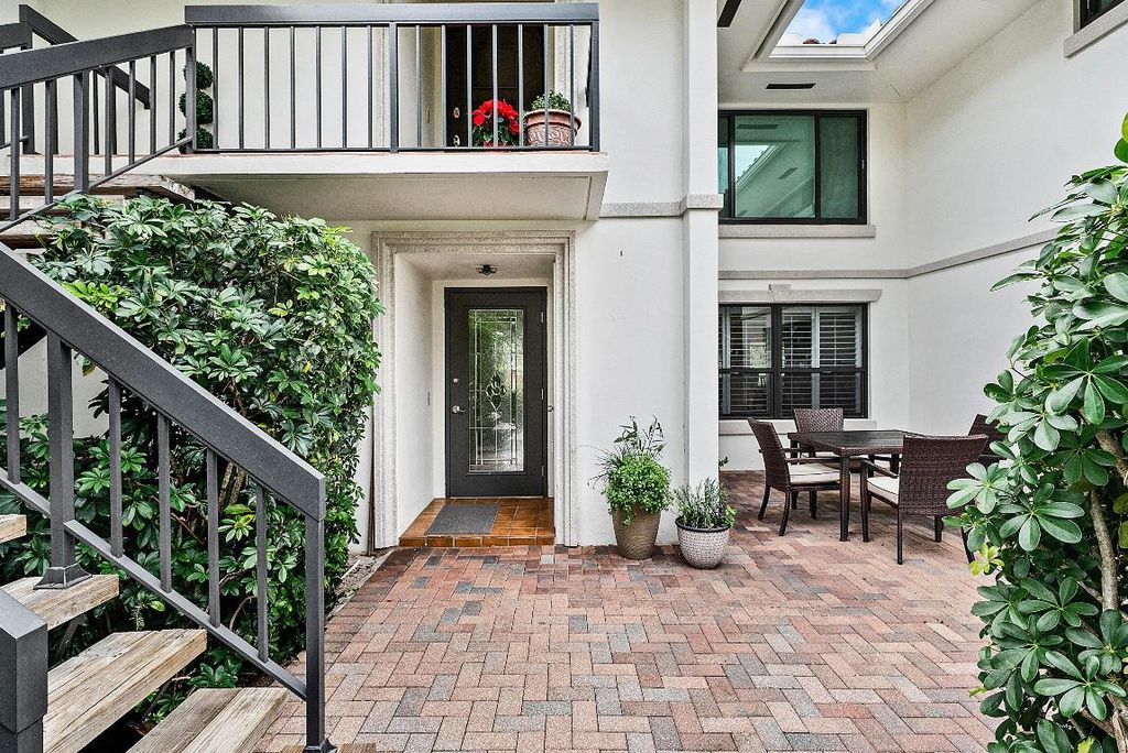 Photo of 10171 Quail Covey Road #Hibiscus N, Boynton Beach, FL 33436 (MLS # R11154005)