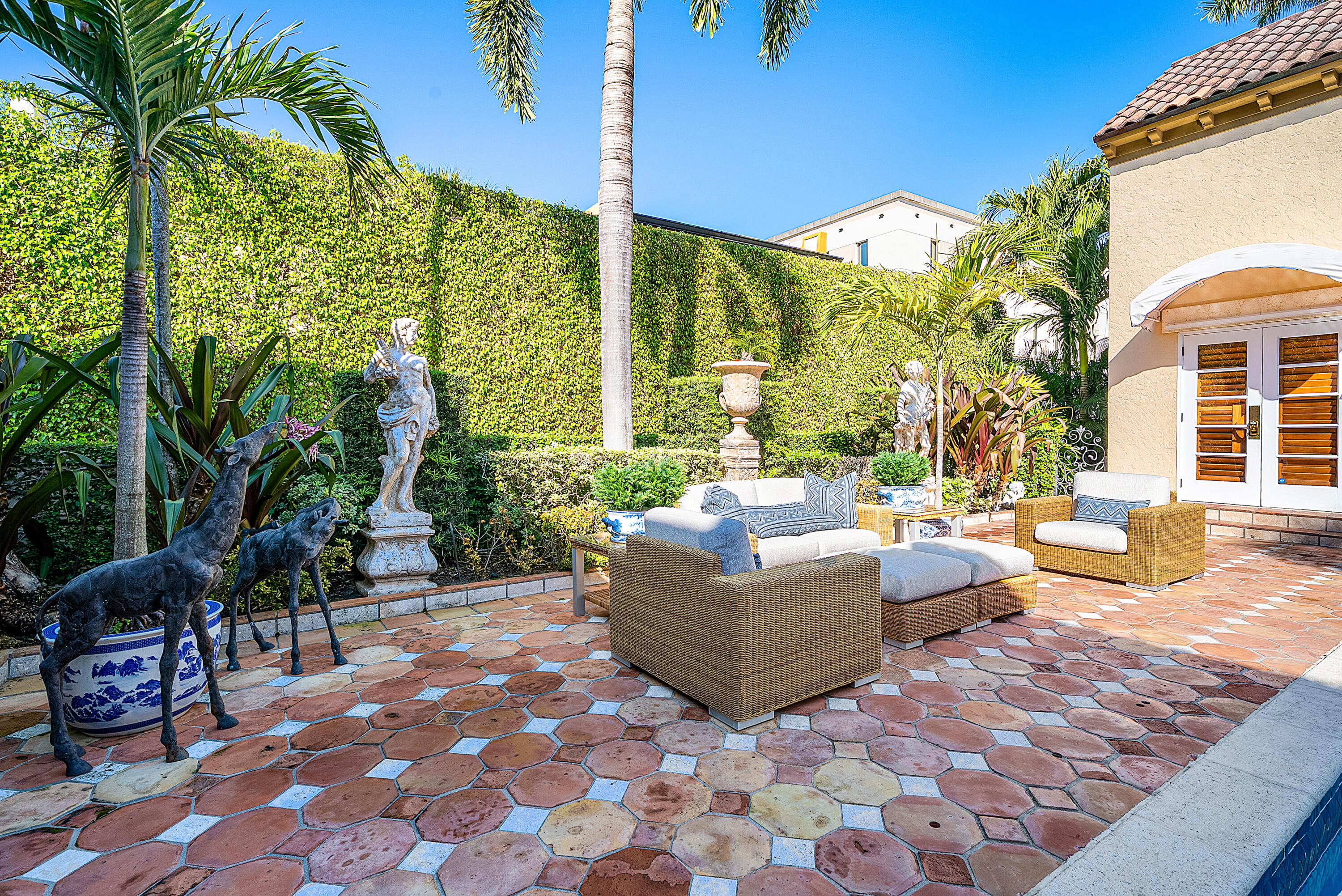 ROYAL PARK - Residential