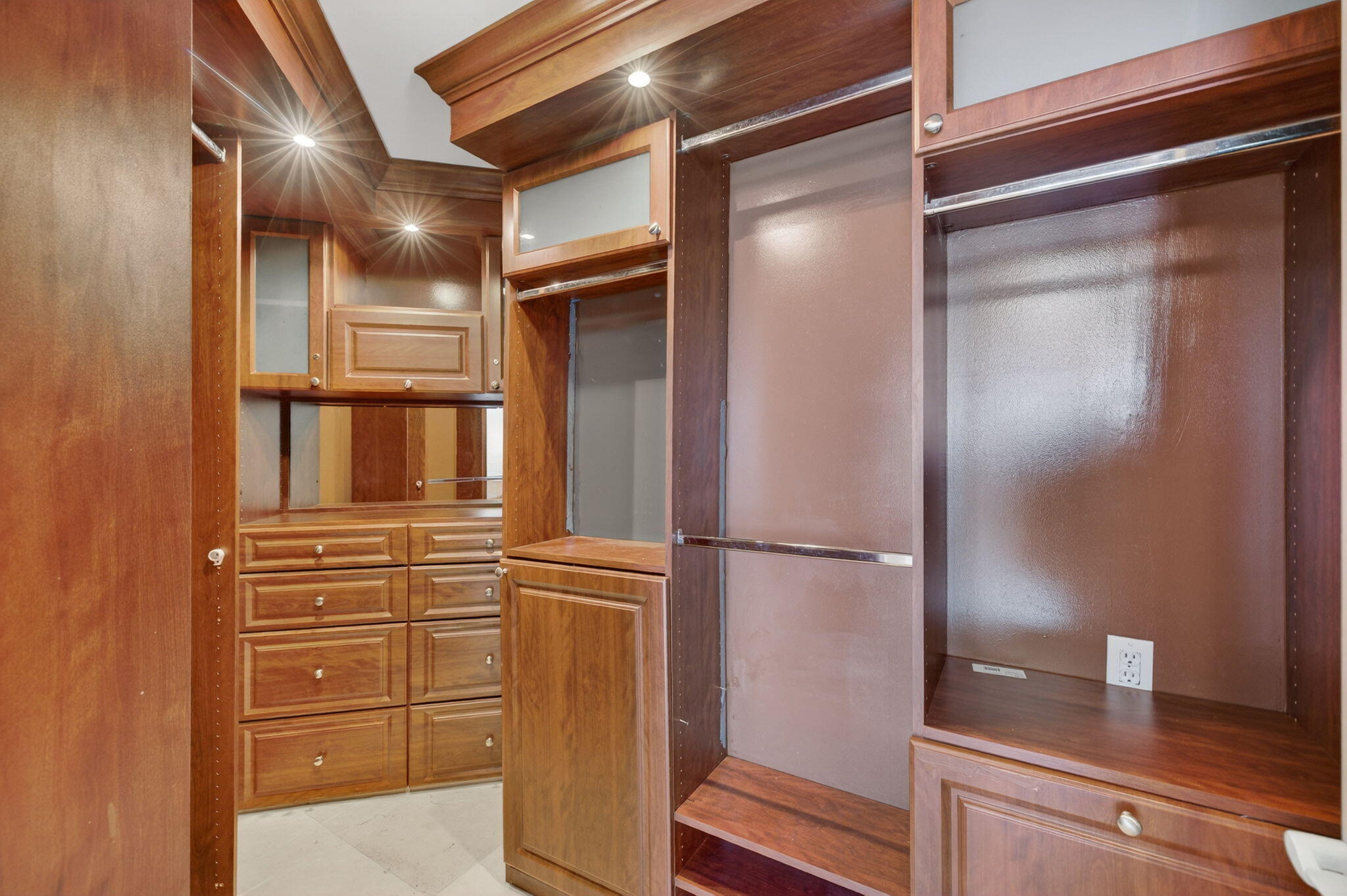 EUROPA BY THE SEA CONDO - Residential