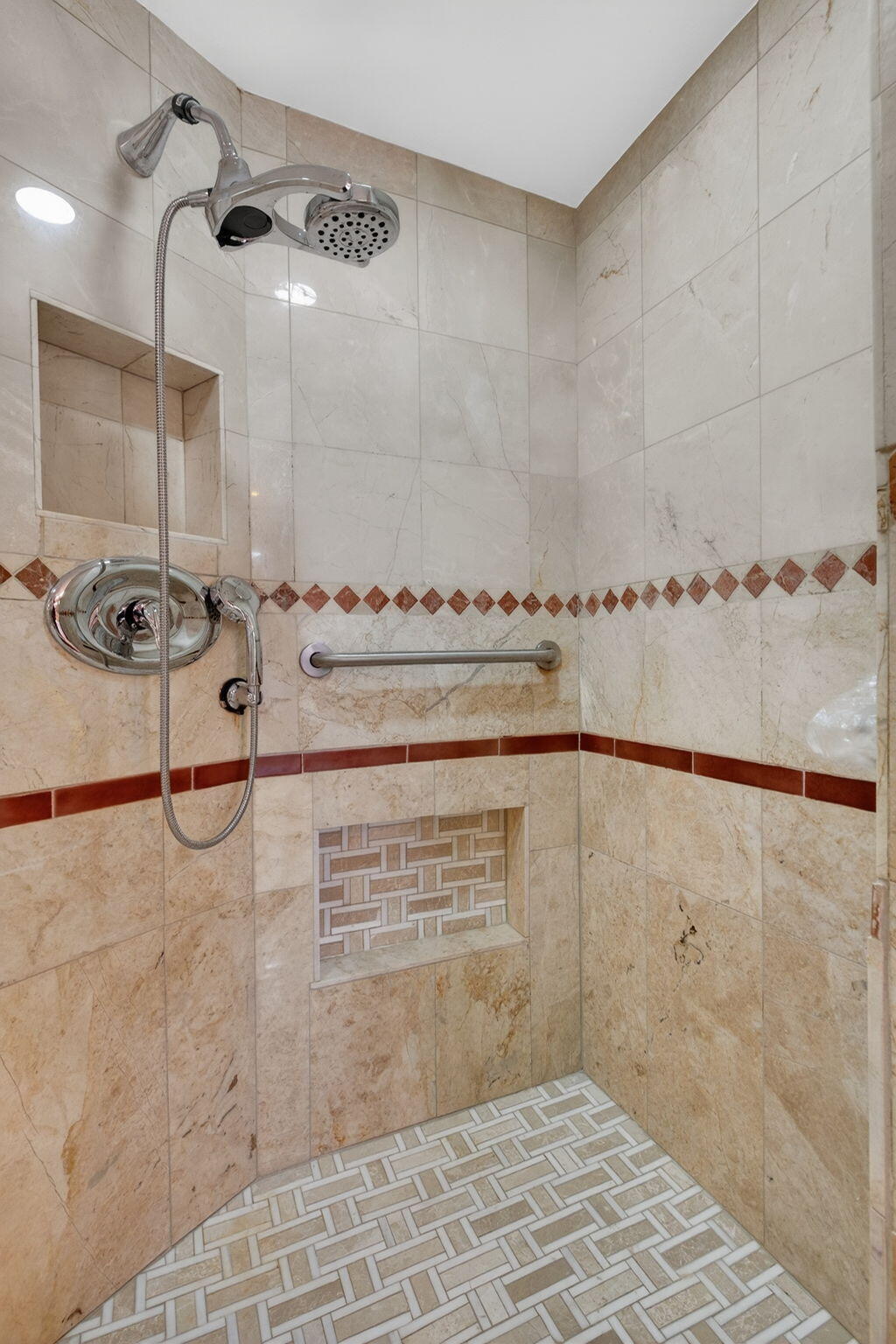 EUROPA BY THE SEA CONDO - Residential