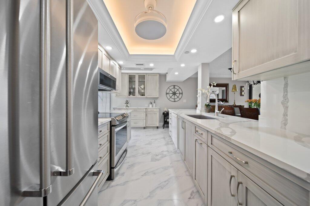 8750 S Ocean Drive 731, Jensen Beach, FL, 34957/$1,100,000 4 8750 S Ocean Drive 731