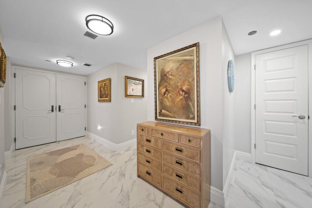 8750 S Ocean Drive 731, Jensen Beach, FL, 34957/$1,100,000 2 8750 S Ocean Drive 731
