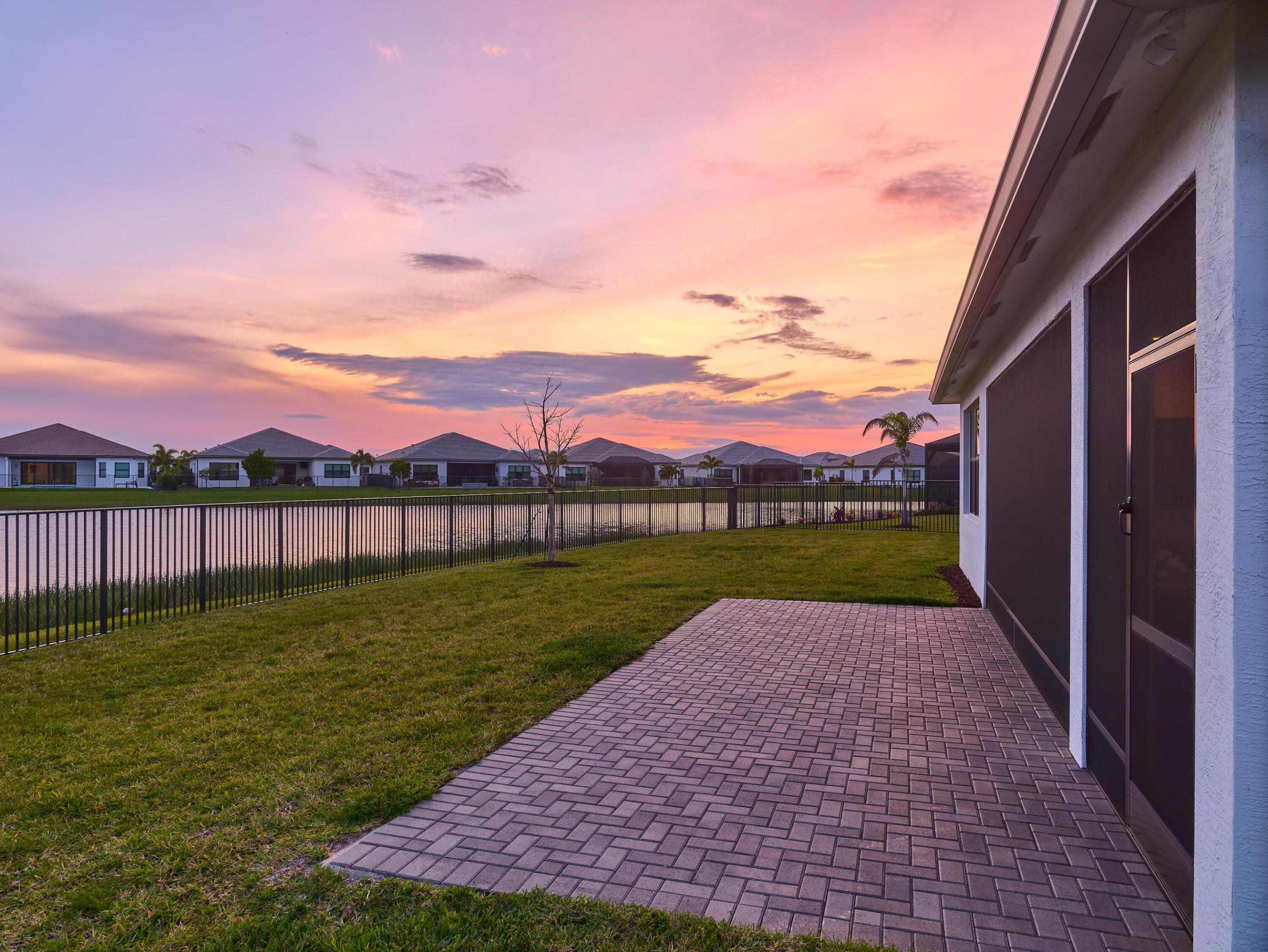 Valencia Parc at Riverland - Residential