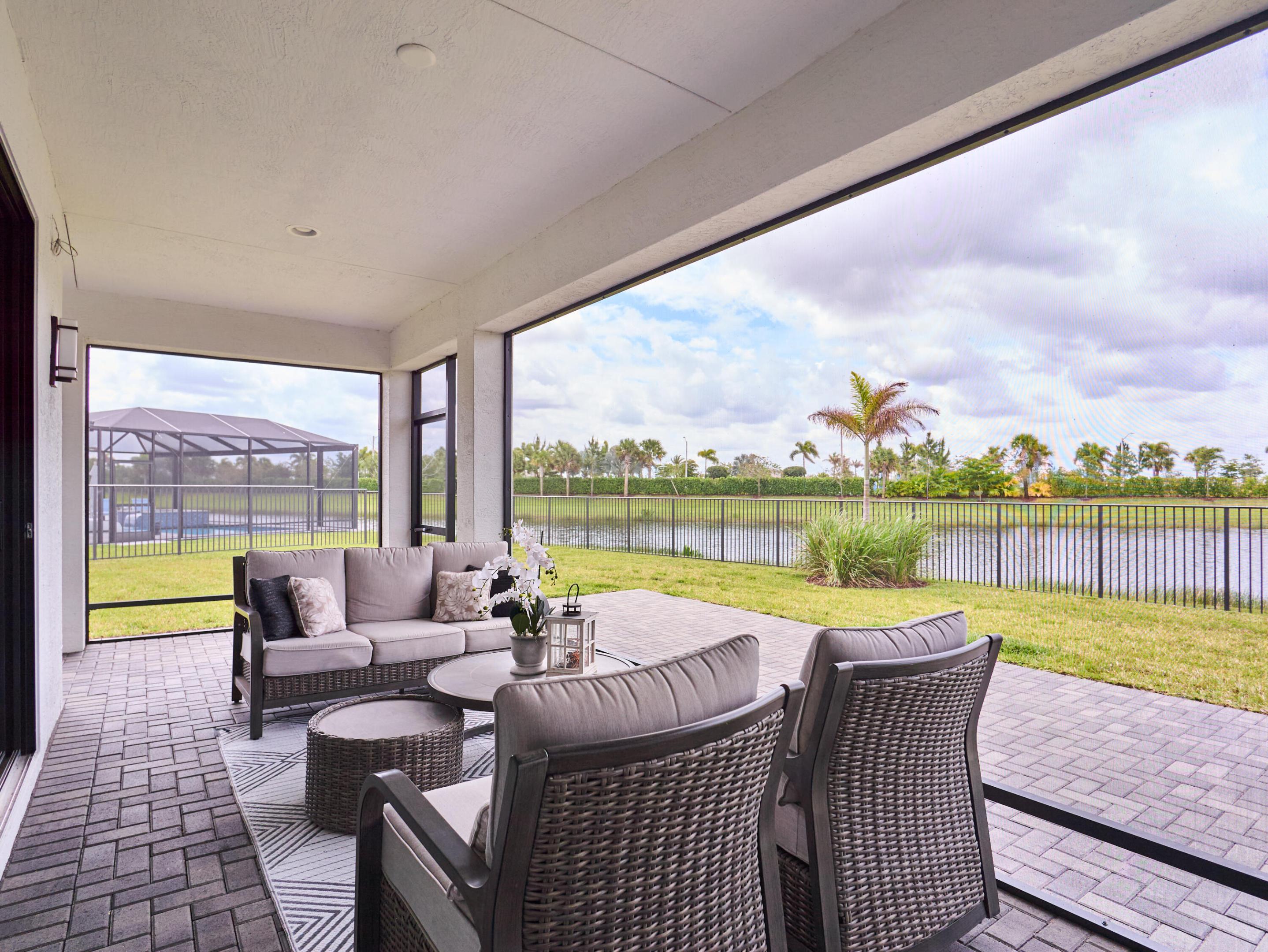 Valencia Parc at Riverland - Residential