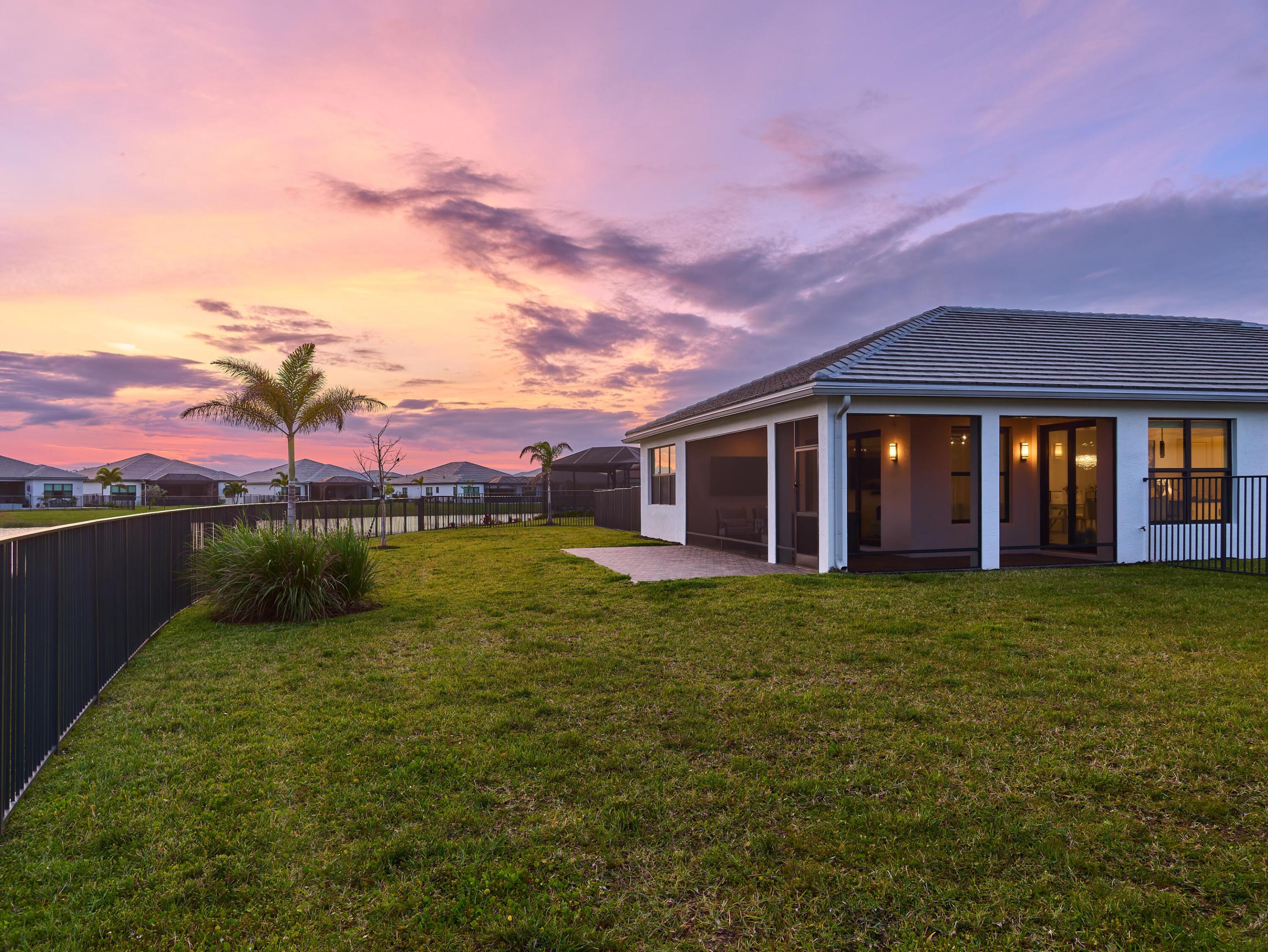 Valencia Parc at Riverland - Residential