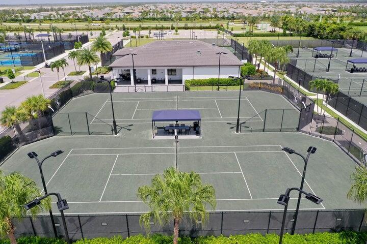 Valencia Parc at Riverland - Residential