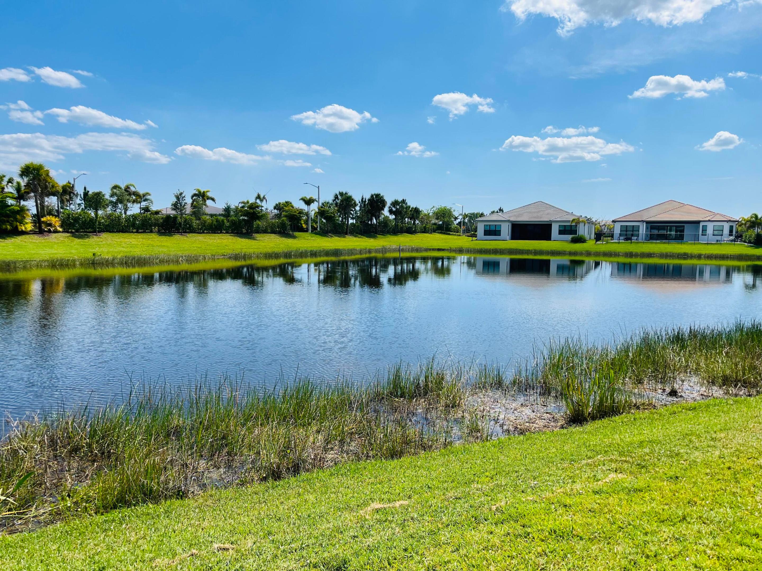 Valencia Parc at Riverland - Residential