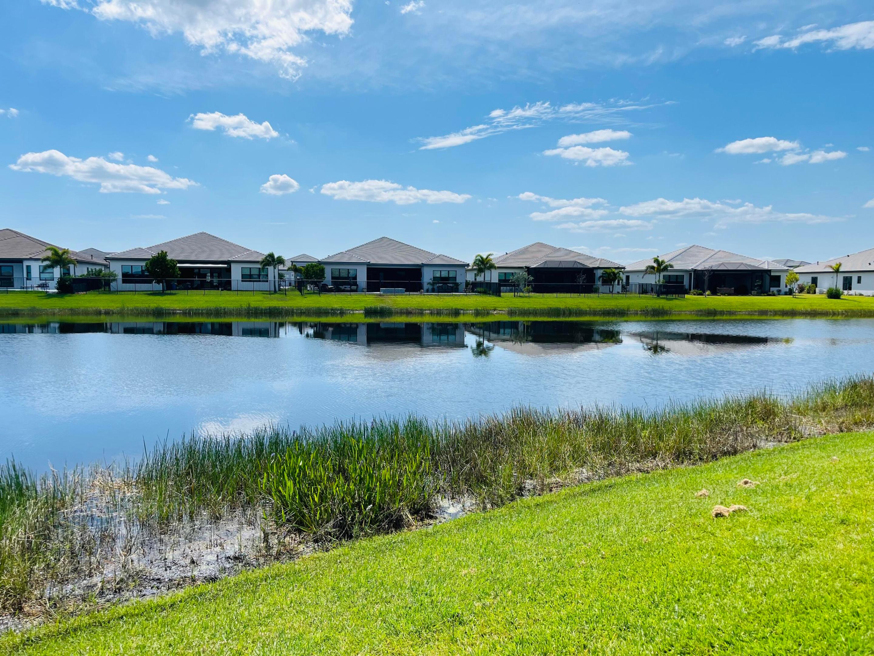 Valencia Parc at Riverland - Residential